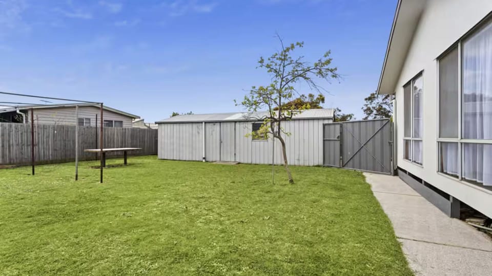 A generous backyard made for outdoor fun and relaxation