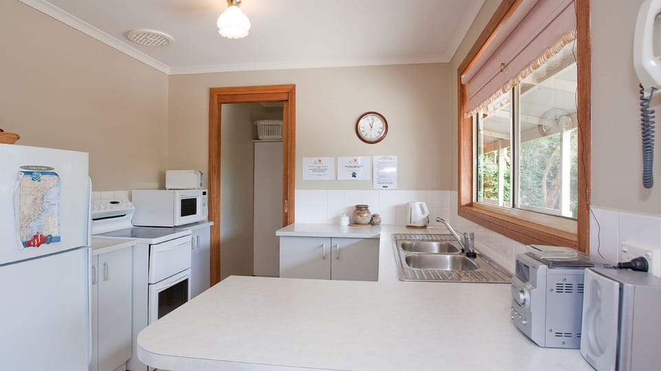 A bright and welcoming kitchen ready for family feasts