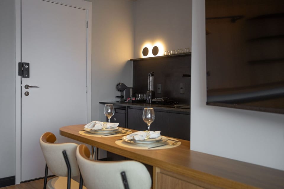 Basic Apartment | Dining