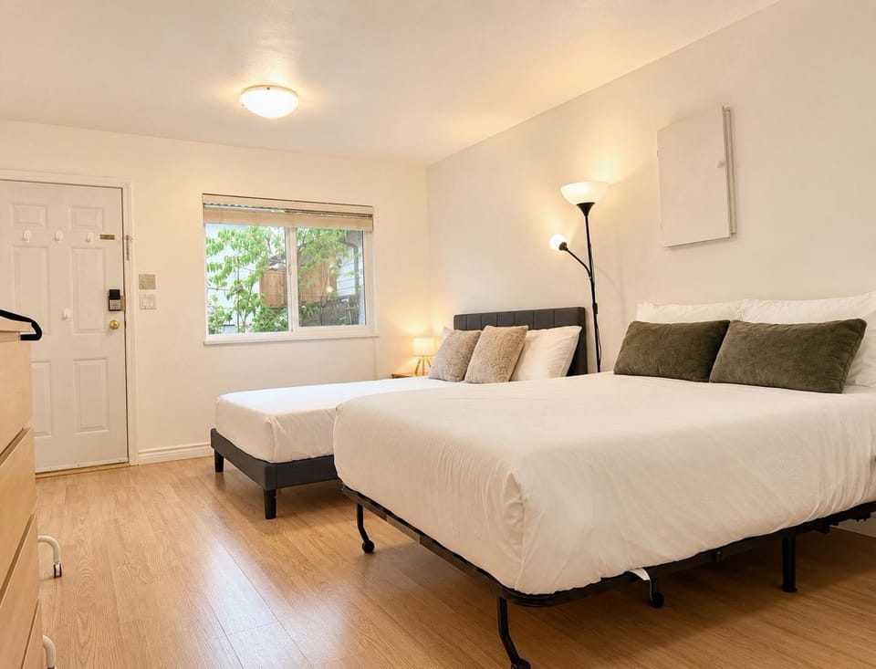 Studio in Sophia’s sweet home House in Vancouver