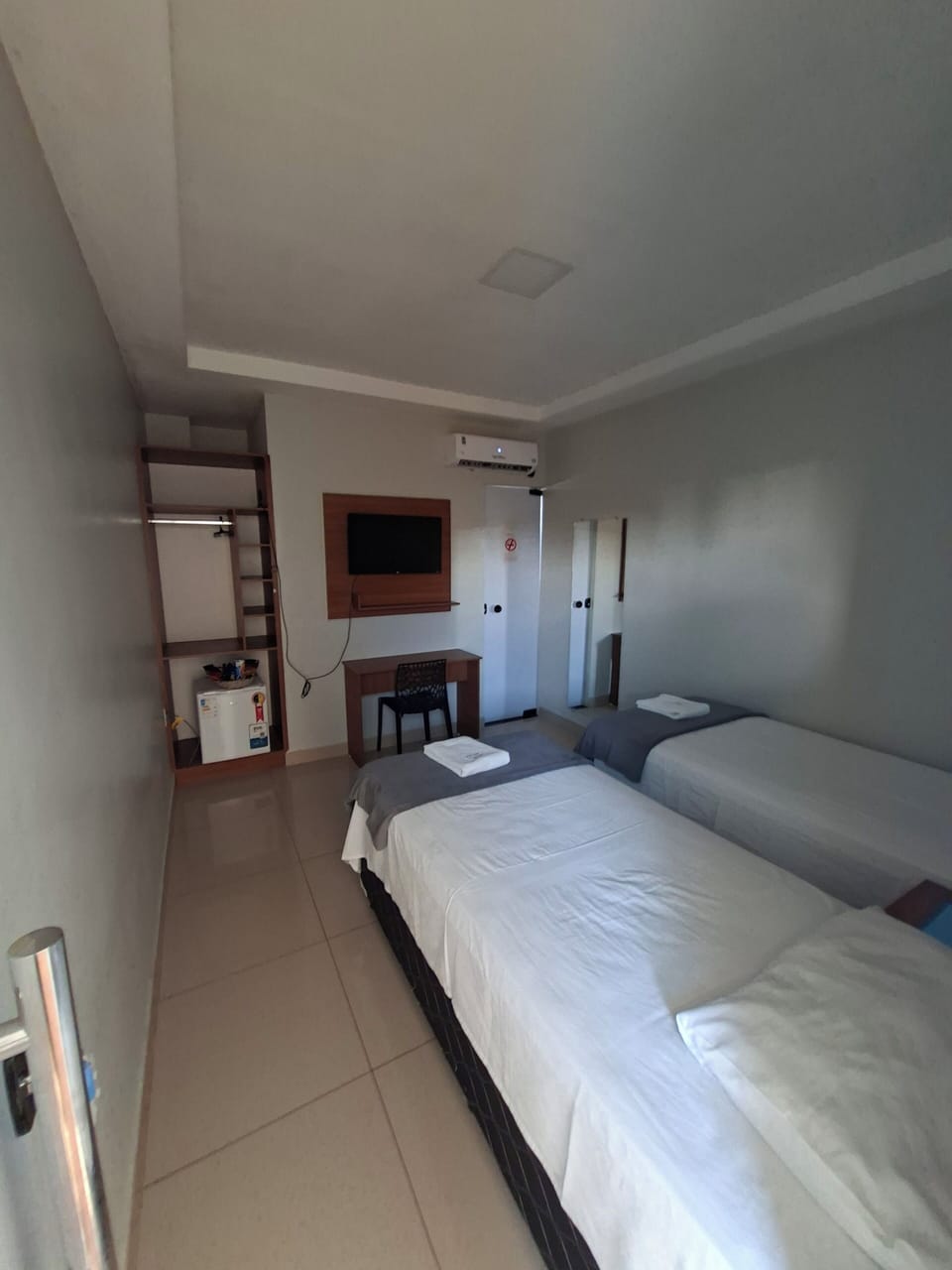 Classic Twin Room | Desk, WiFi (free)