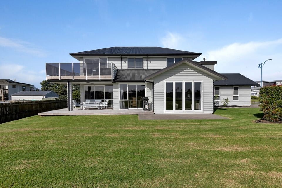Spacious 4 bedroom + 3.5 bathroom home with indoor/outdoor flow
