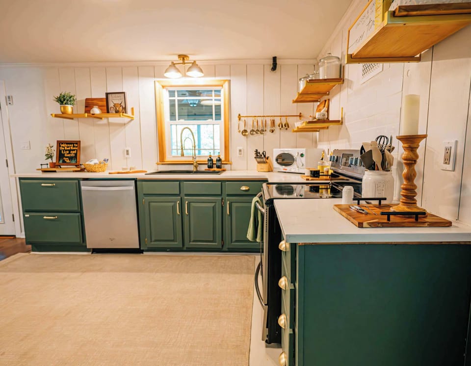 The charming expansive kitchen is perfect for flipping pancakes in the morning or cooking up some local seafood at night. 