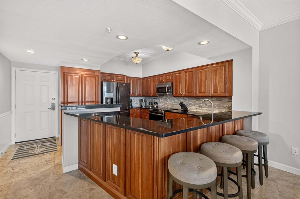 Inn at Crystal Beach 302 - Crystal Beach - Kitchen