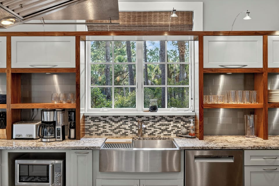 Fully equipped kitchen with stainless appliances