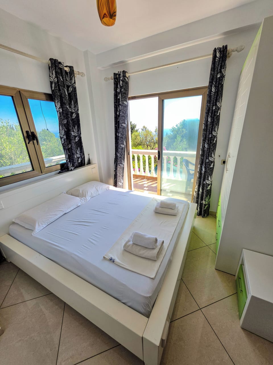 Family Apartment, Balcony, Sea View | Free WiFi, bed sheets