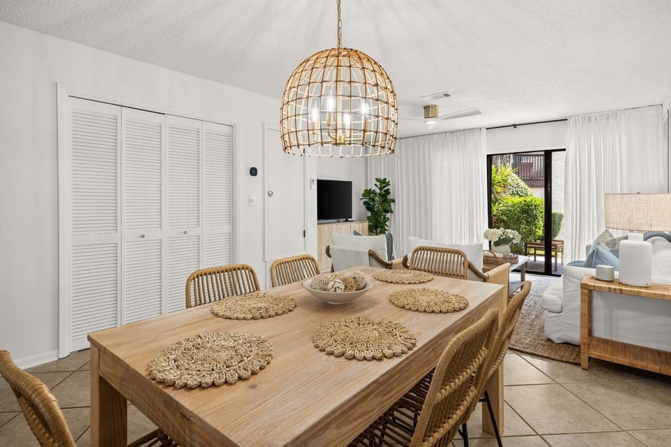 Large Dining Table perfect for dinner, games and puzzles!