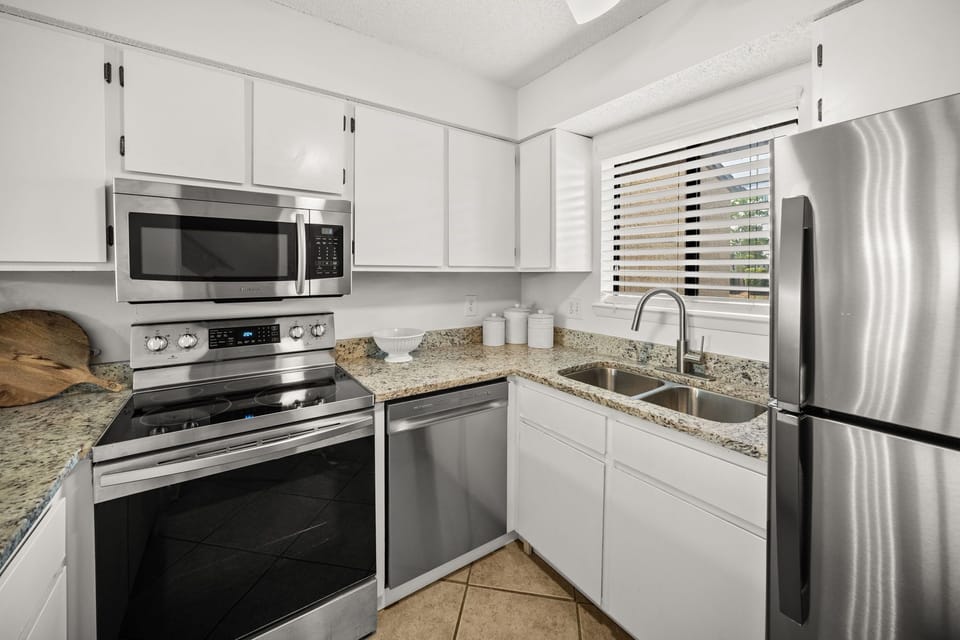 Fully equipped kitchen