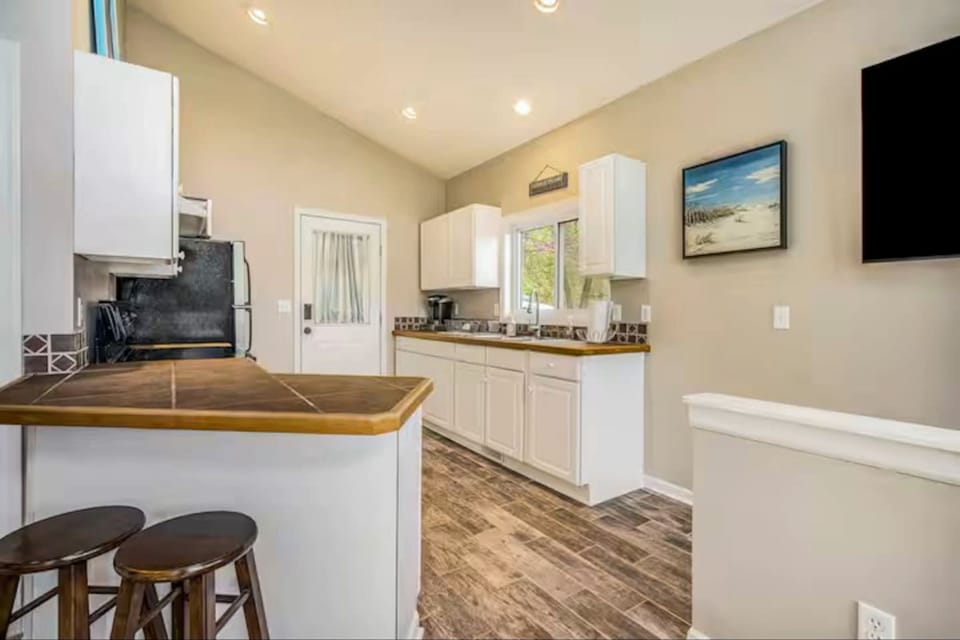 Kitchen and bar seating