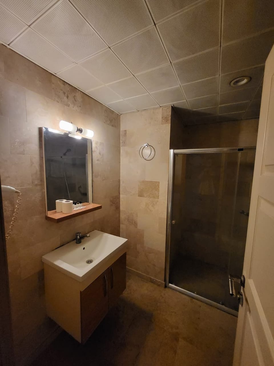 Classic Triple Room, Mountain View | Bathroom | Shower, hair dryer, slippers, towels