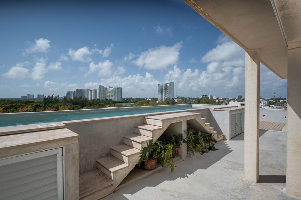 Comfort Room | Terrace/patio