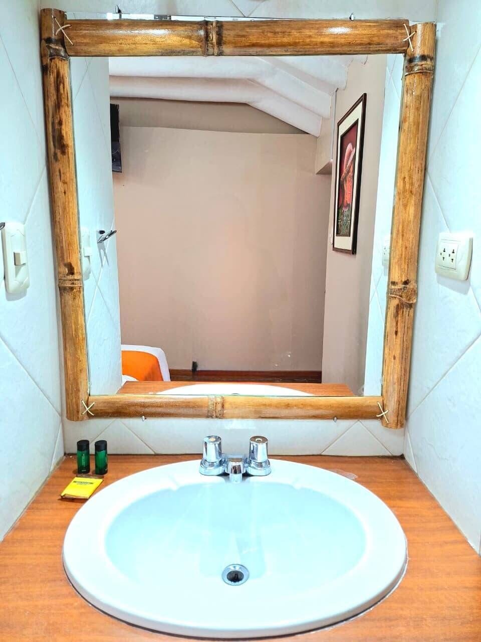 Double Room | Bathroom | Towels, soap, shampoo, toilet paper