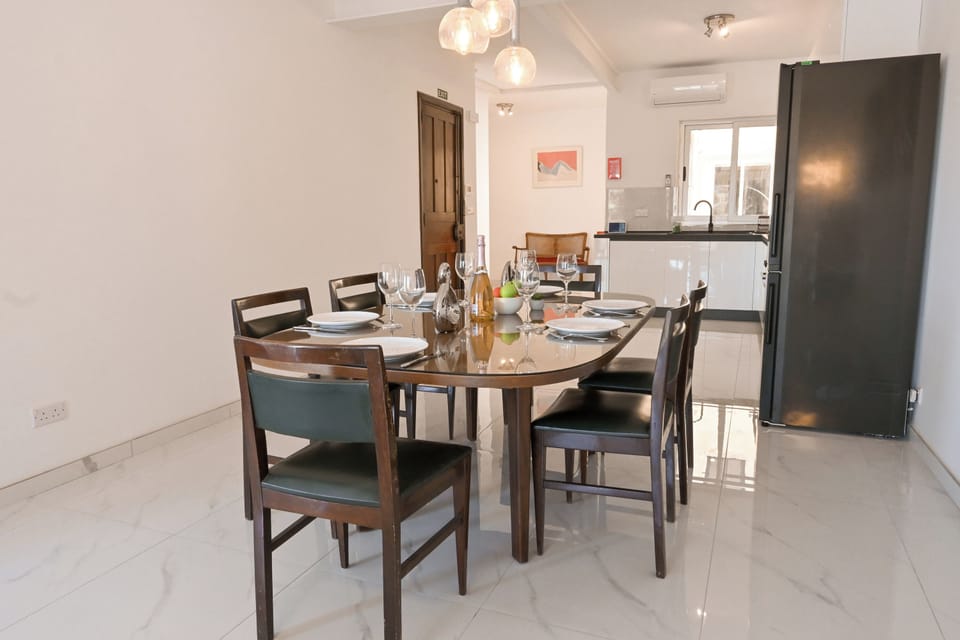Kitchen and dining area