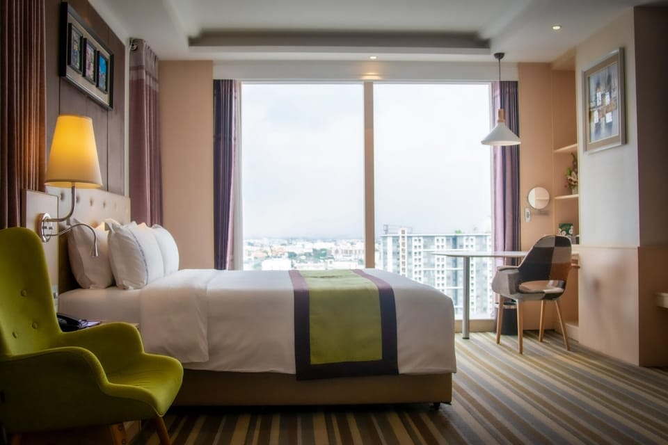 Deluxe Room Carpet | City view