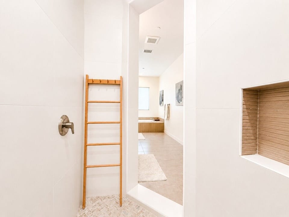 Primary Shower
