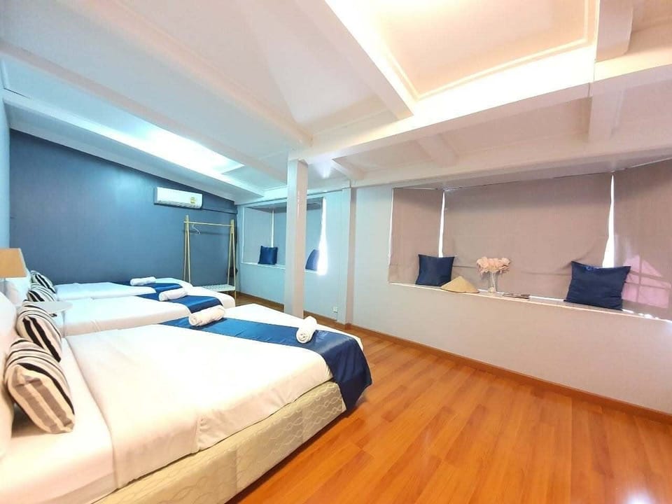 Deluxe Villa | Desk, laptop workspace, free WiFi