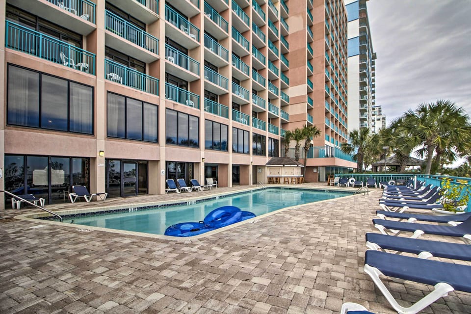 Sand Castle | Community Amenities