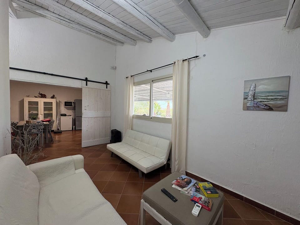 Autumn, Kitchen, Living Room, Spring, Summer