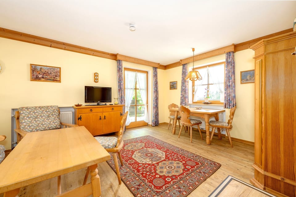 "Schneehase" Vacation Rental with Terrace and Mountain View, 50 square meters Apartment in Bavaria