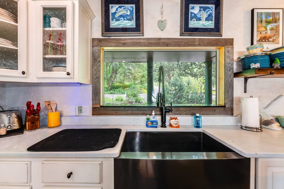 Kitchen. | Main Level
