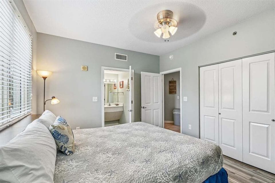 3rd Bedroom-King Bedroom with Private Bathroom