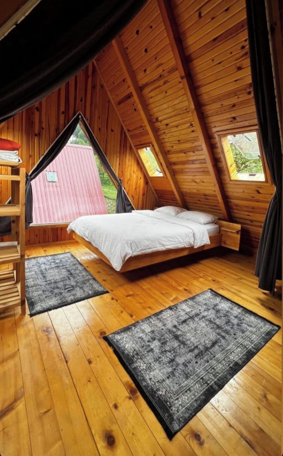 Deluxe Twin Room | Free WiFi
