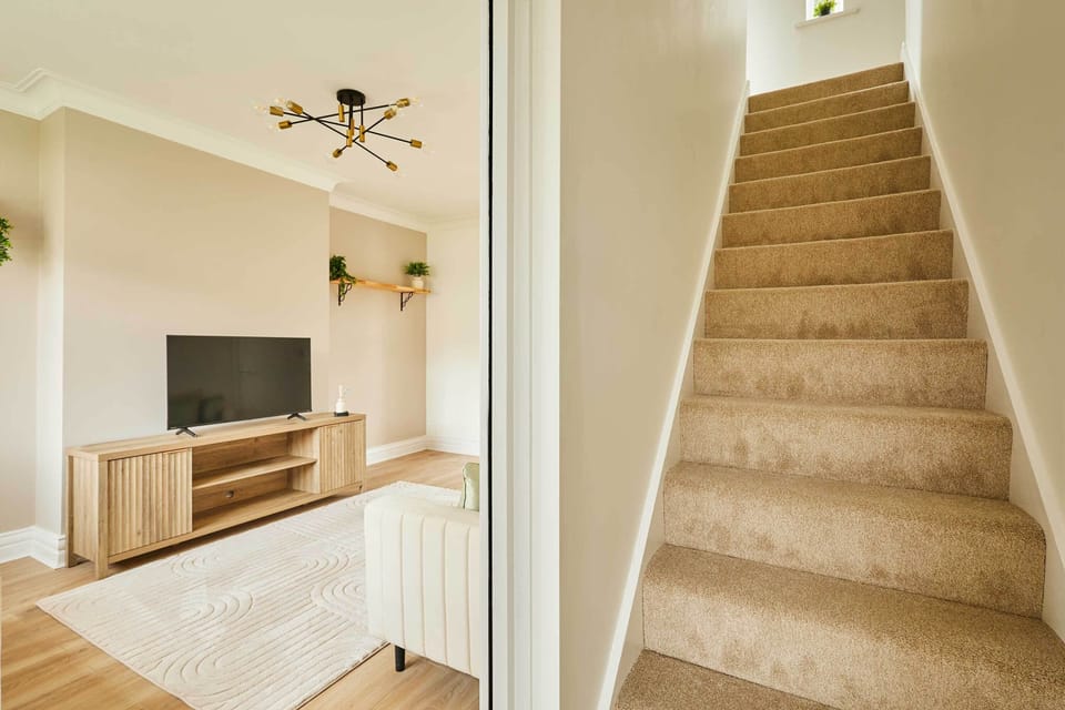 Coastal Cottage, South Shields - Host & Stay