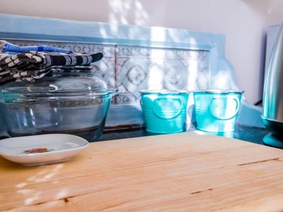 Deluxe Suite, 1 Bedroom, Patio, Courtyard View | Iron/ironing board, WiFi (free)