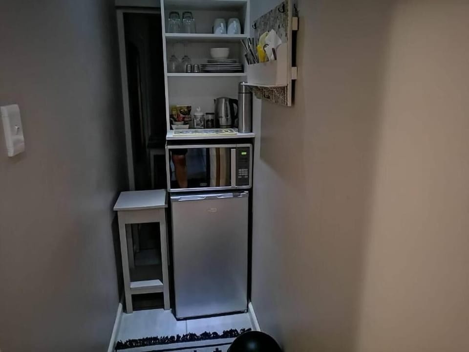 Standard Double Room, Patio, Courtyard View | Private kitchen