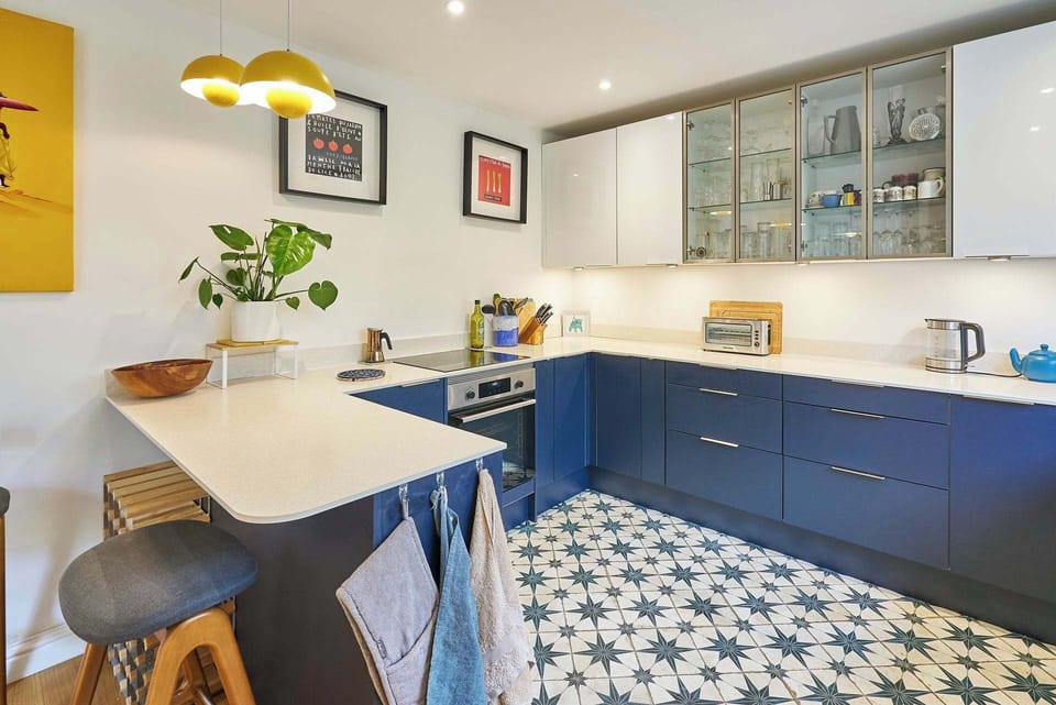 Yellow House, Brighton - Host & Stay