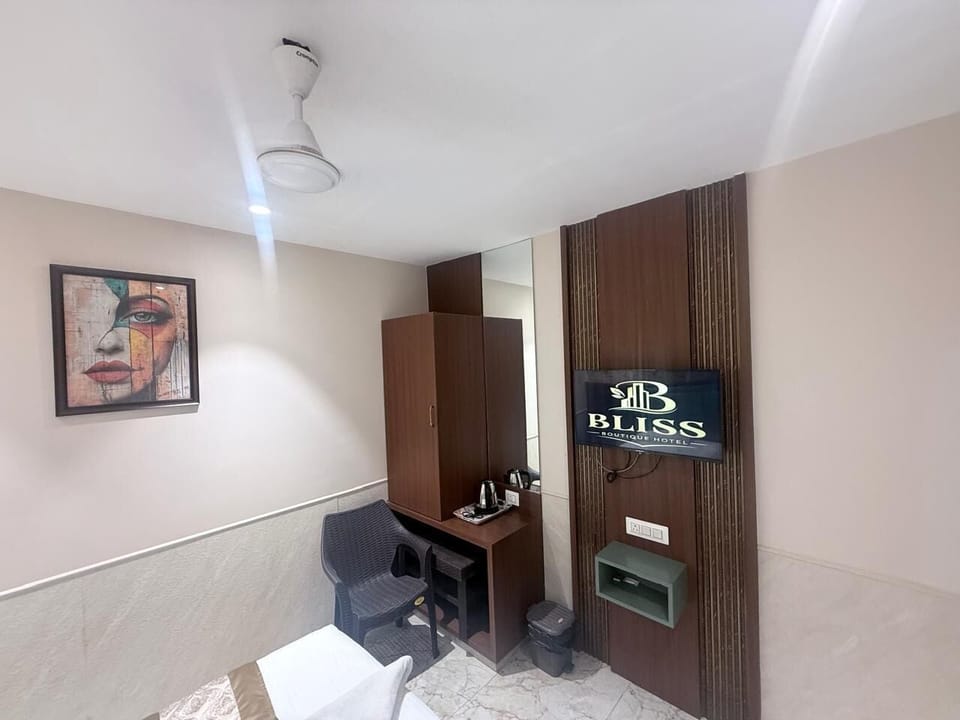 Deluxe Double Room | WiFi (free), bed sheets