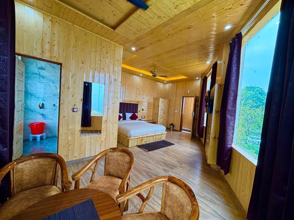 Superior Room, Mountain View | Free WiFi
