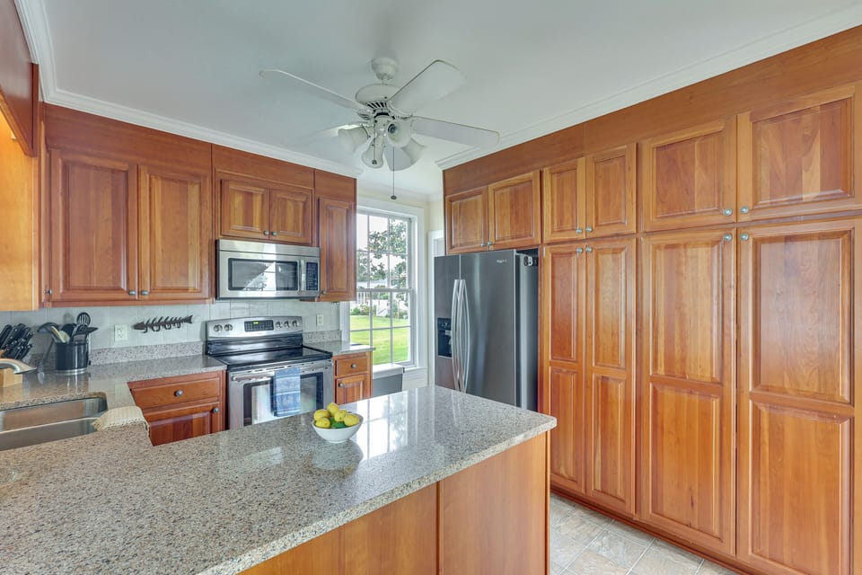 Kitchen | Dishwasher | 1st Floor