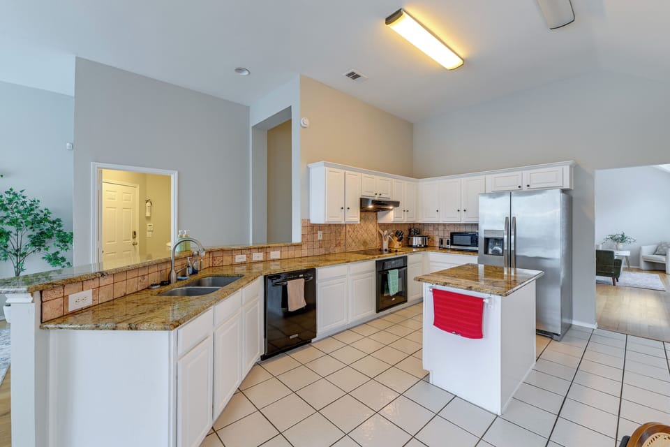 House (4 Bedrooms) | Interior