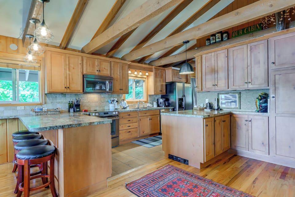 House (4 Bedrooms) | Interior