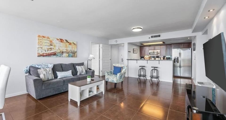 Apartment, 2 Bedrooms | Living area