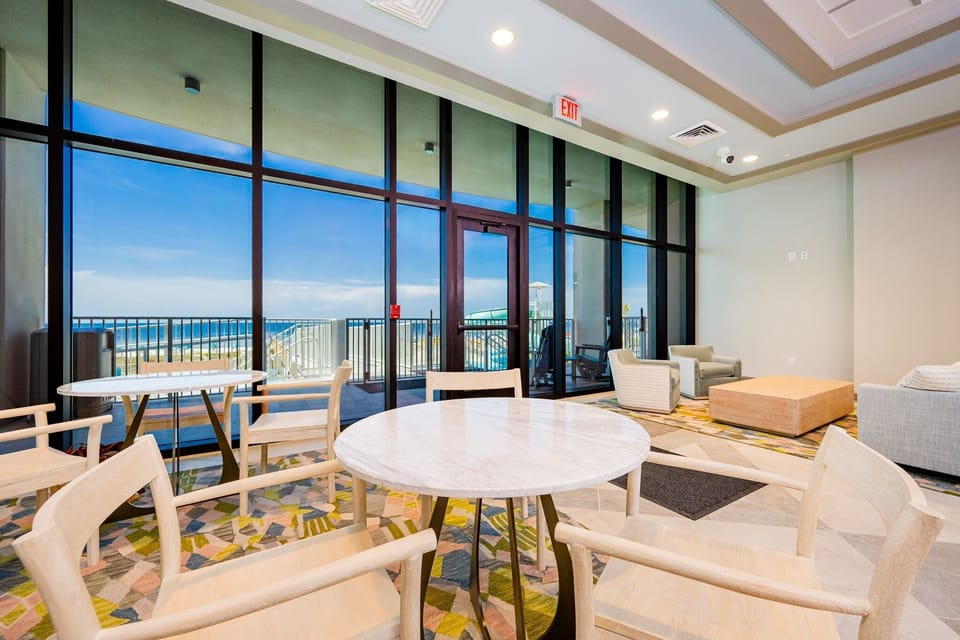 Condo, 3 Bedrooms | Dining