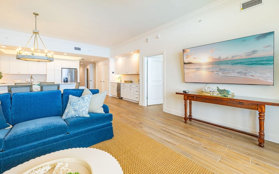 Condo, 3 Bedrooms | Living area
