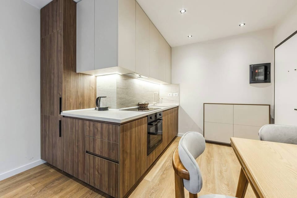 Fully-equipped kitchen