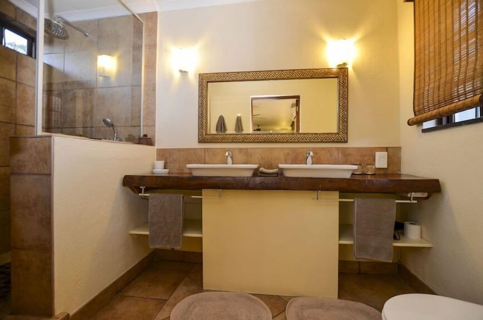 Double or Twin Room, Garden View | Bathroom | Separate tub and shower, free toiletries, towels, soap
