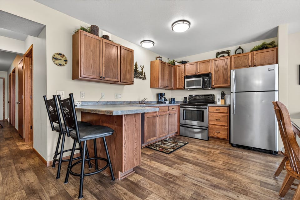 Plenty of space for meal prep on the countertops.