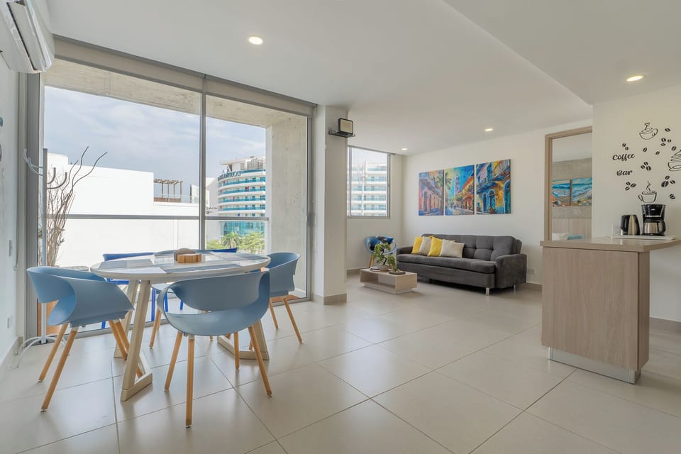 City Apartment | Living area