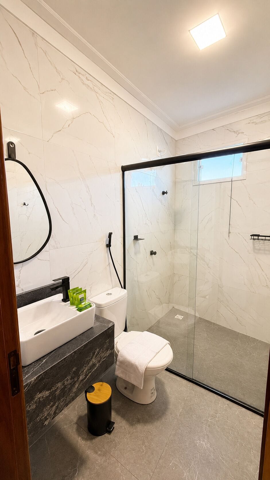 Triple Room | Bathroom | Shower, free toiletries, towels, soap