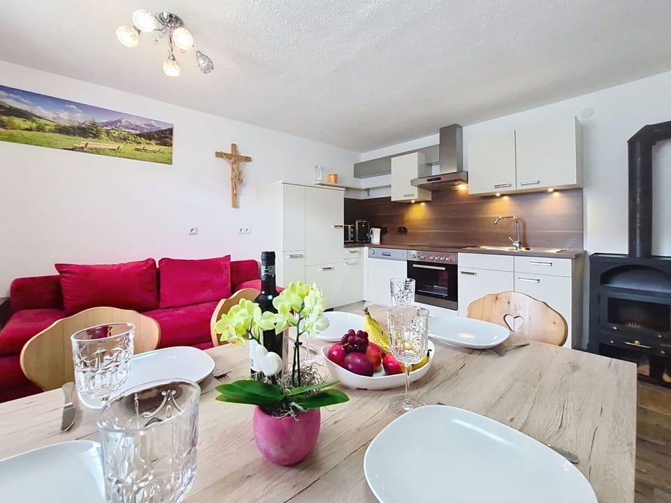 Furniture, Interior Design, Table, Kitchen & Dining Room Table, Chair, Room, Home, Floor, Ceiling, Living Room