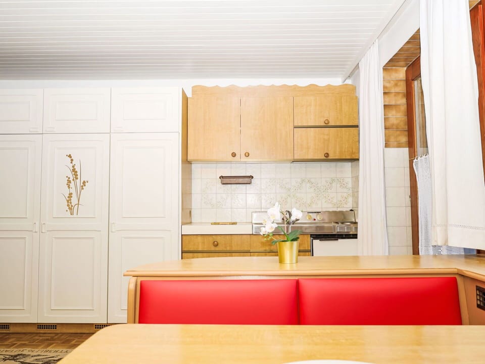 Flooring, Interior Design, Furniture, Wood, Floor, Ceiling, Room, Cabinetry, Lighting, Kitchen