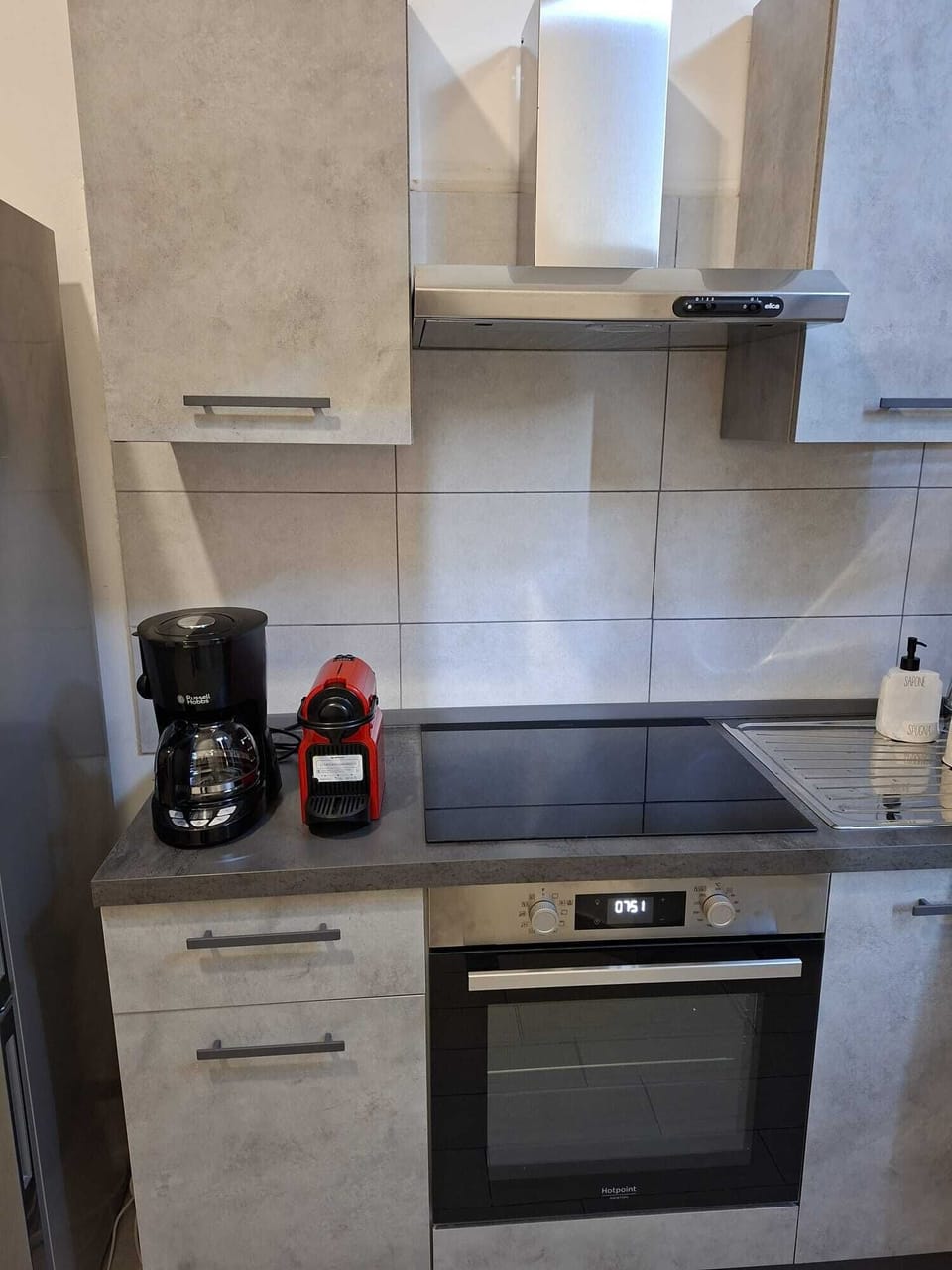 Apartment, Balcony, Partial Ocean View | Private kitchen