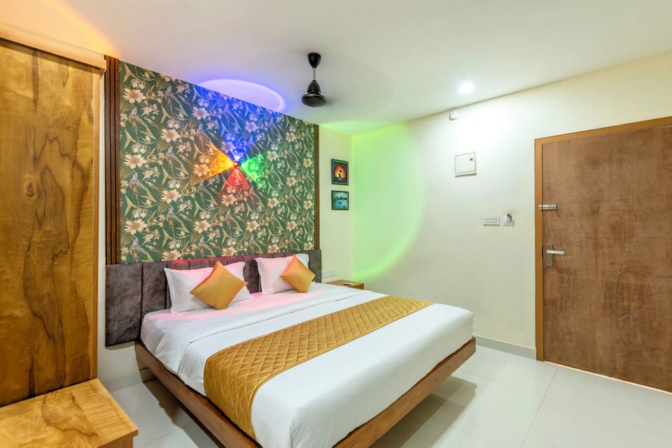 Deluxe Room | Desk, laptop workspace, WiFi (free)