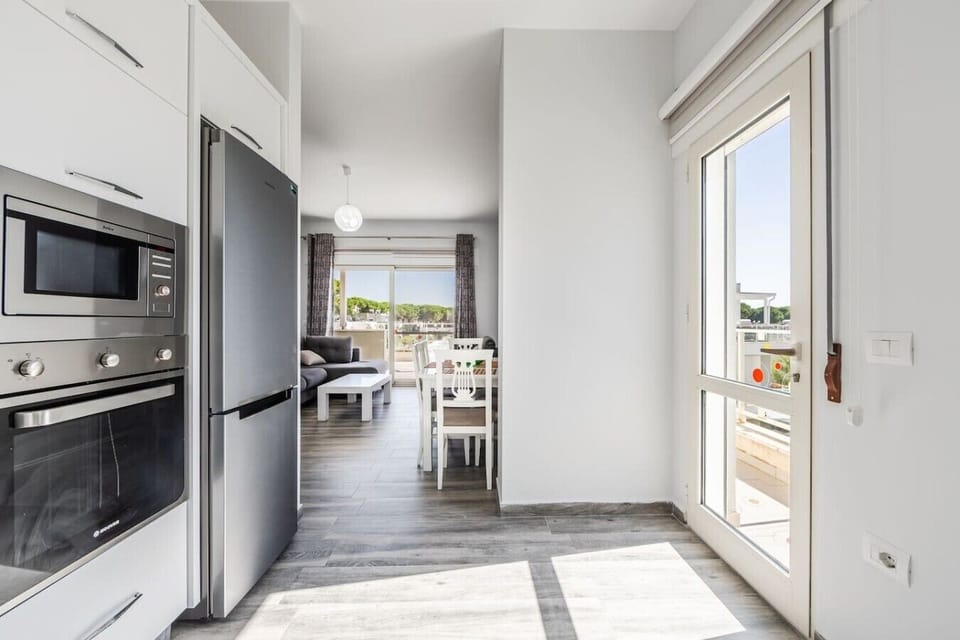 Fully-equipped kitchen