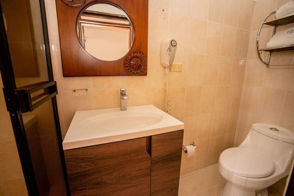 Standard Double Room | Bathroom