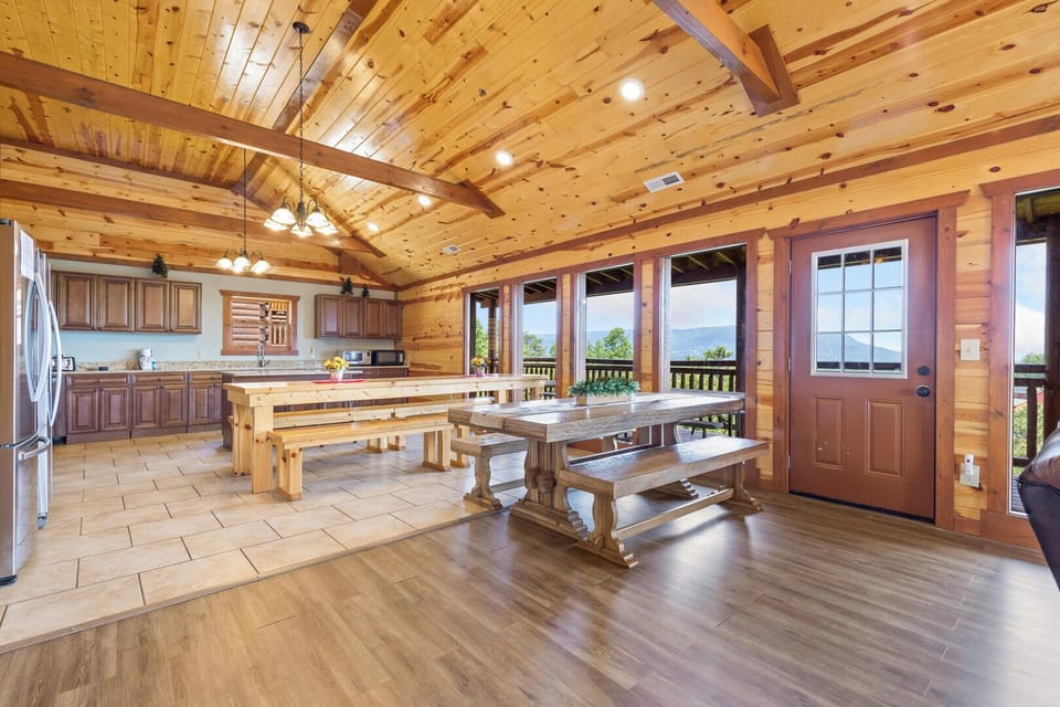 Cabin, Multiple Beds, Mountain View (The Lodge at Whispering Waters) | Dining